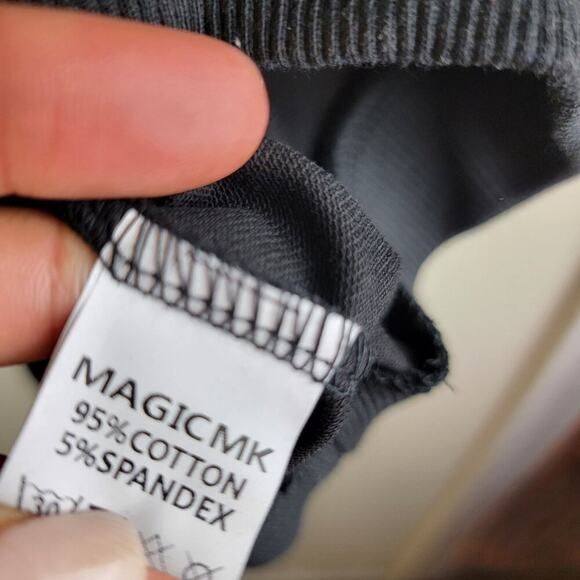 Off The Shoulder Blouse size M Black Sequins Bite Lips Never with Teeth - Picture 4 of 9